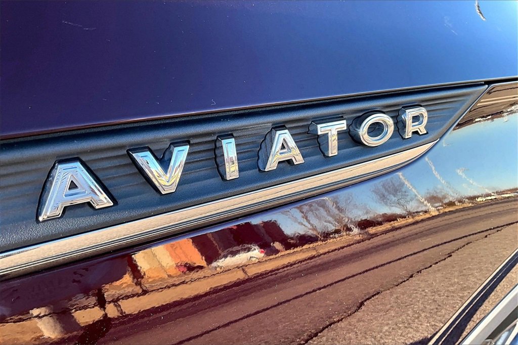 Used 2020 Lincoln Aviator Reserve image 34