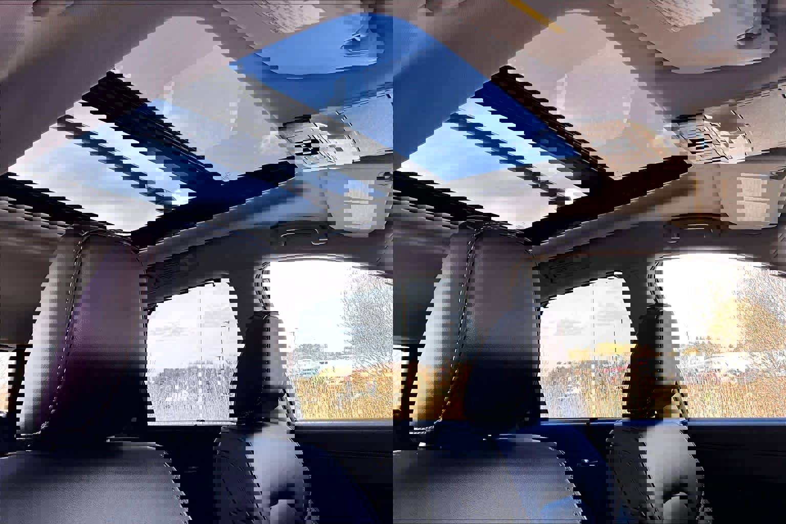 Used 2025 Nissan Pathfinder SL w/ SL Premium Package image 14