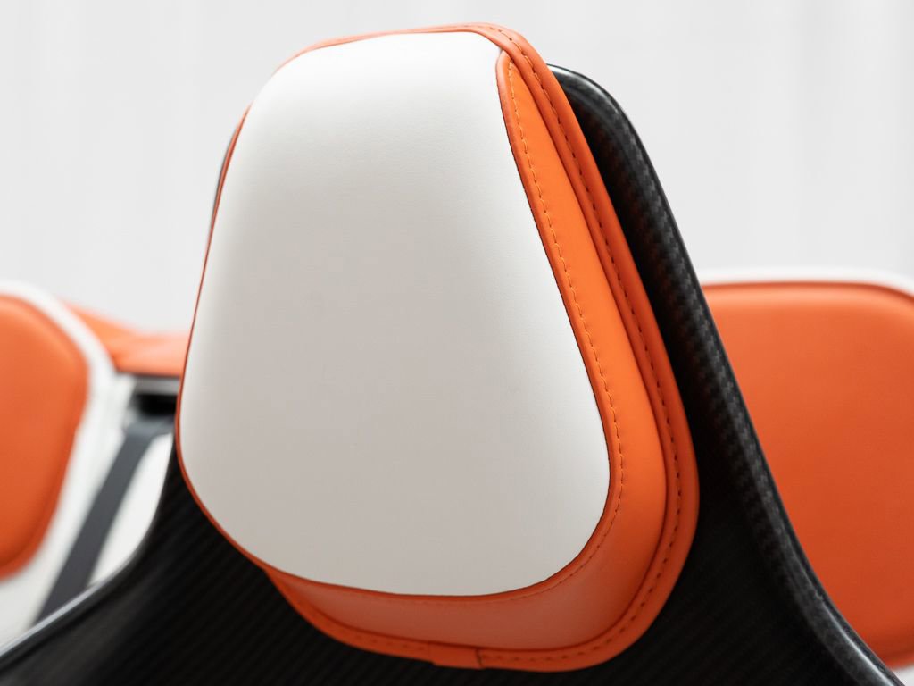 Used 2023 Aston Martin DBS Superleggera Volante image 25