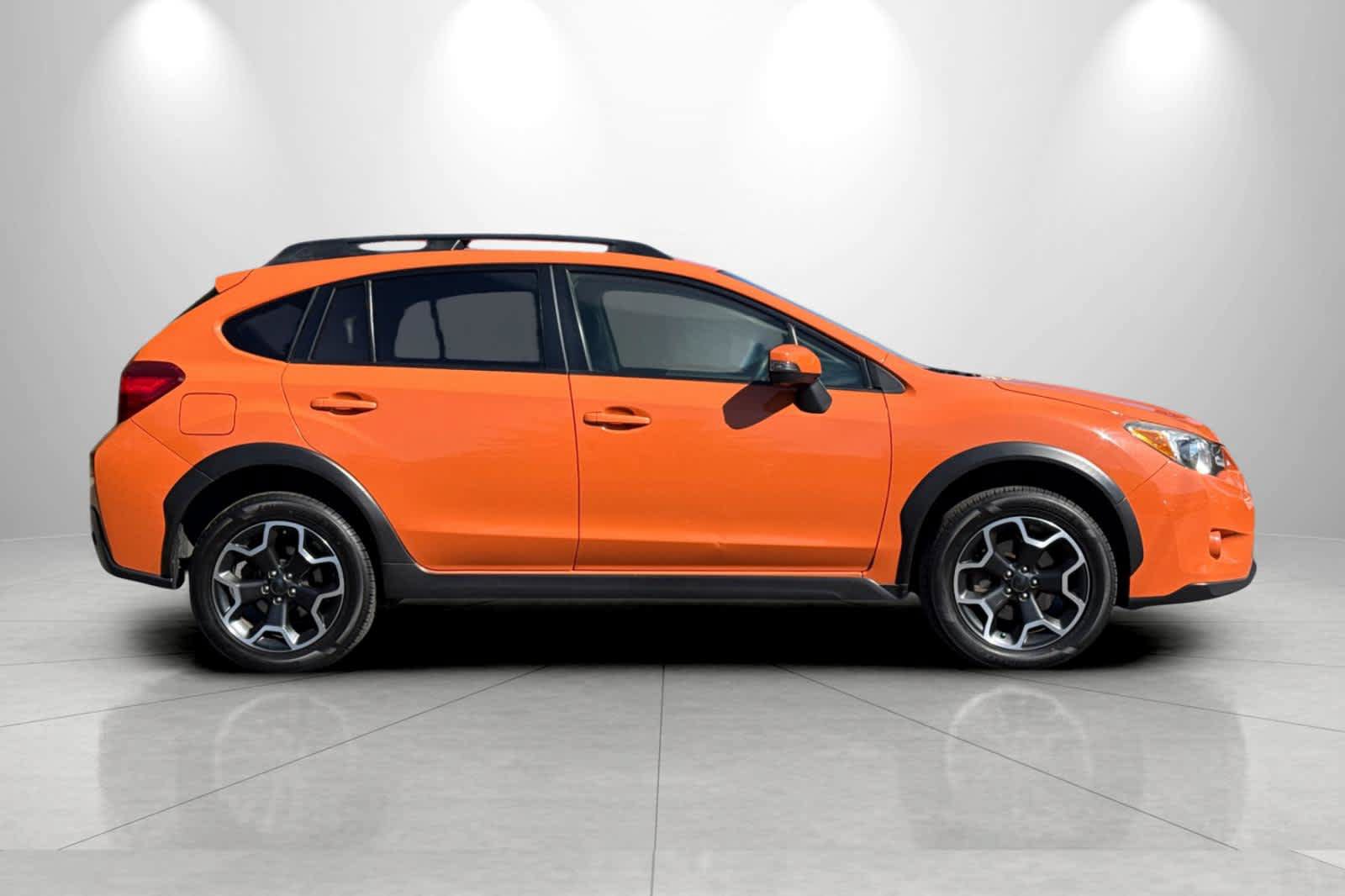Used 2015 Subaru Crosstrek 2.0i Limited AWD/4WD image 8