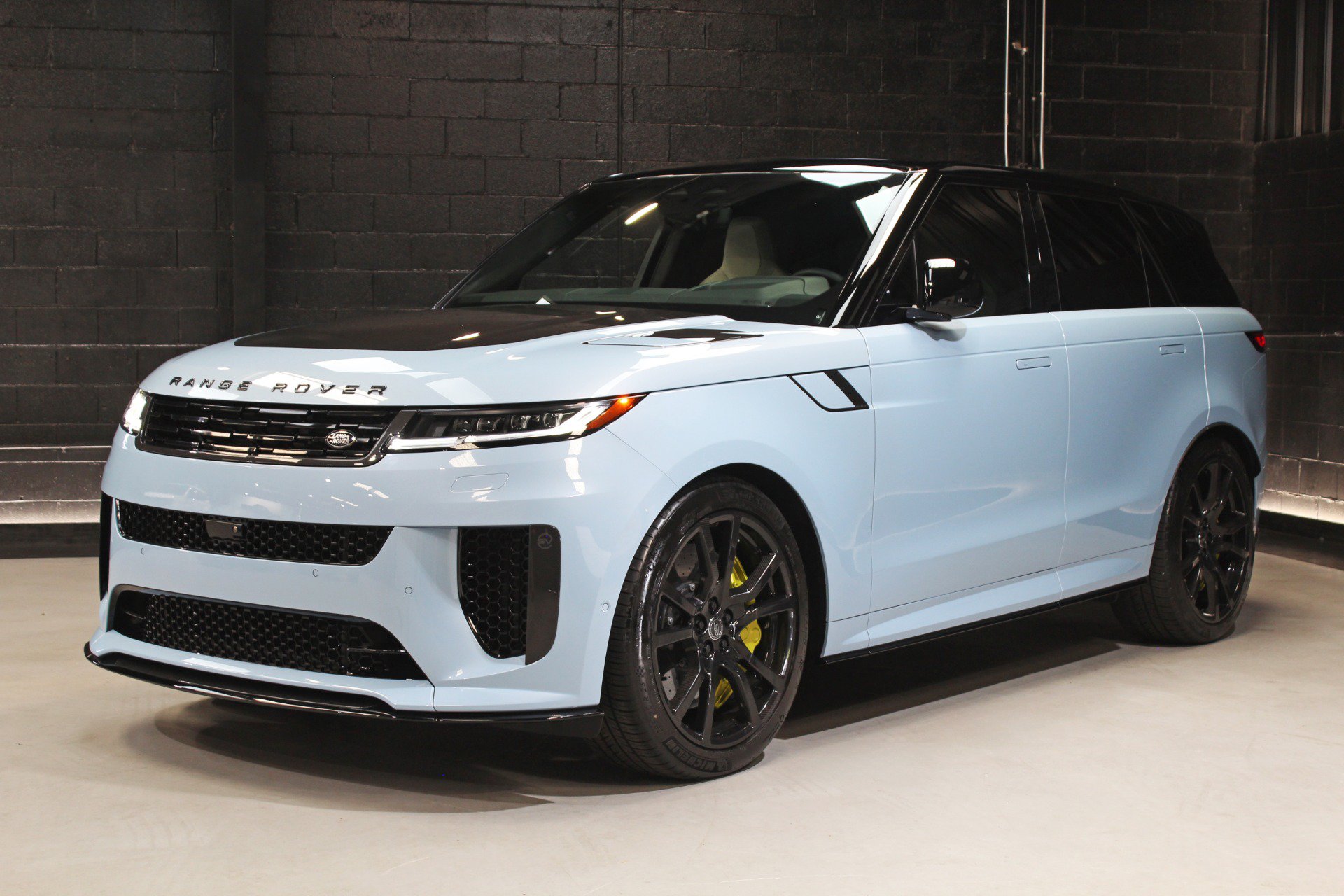 Used 2025 Land Rover Range Rover Sport SV Edition Two AWD/4WD image 4