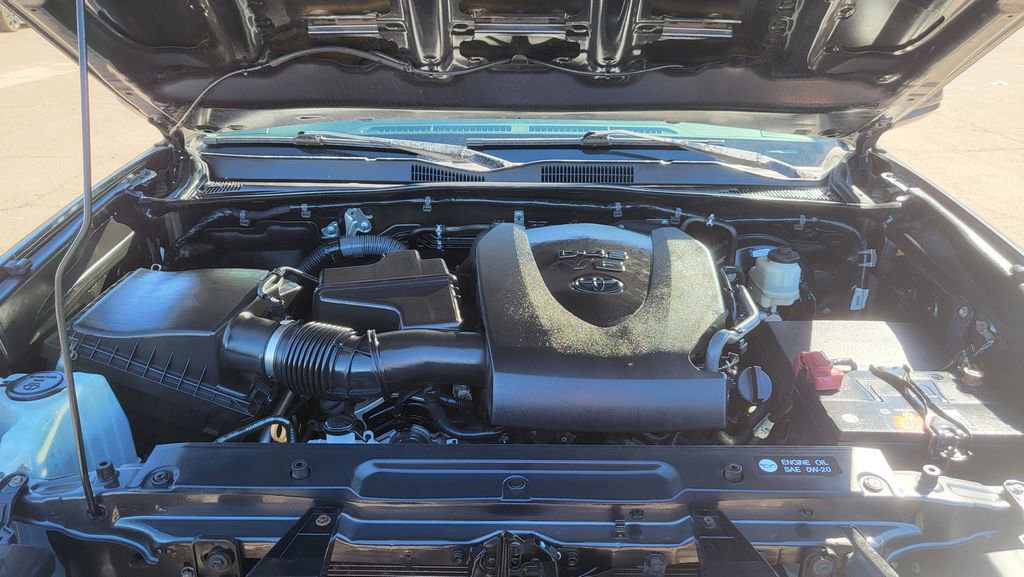 Used 2017 Toyota Tacoma SR5 image 33