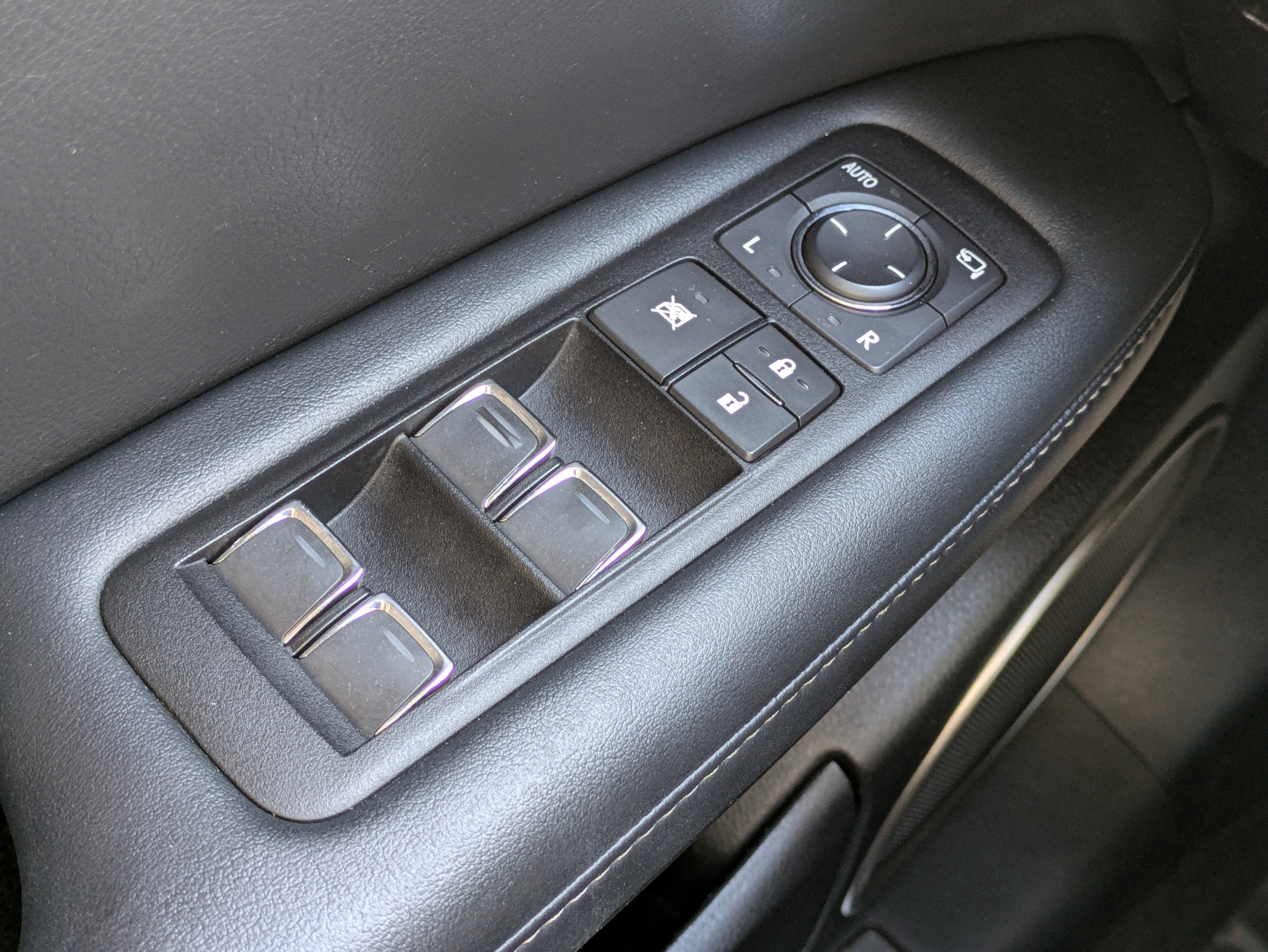 Used 2022 Lexus RX 350 F Sport w/ Accessory Package AWD/4WD image 21