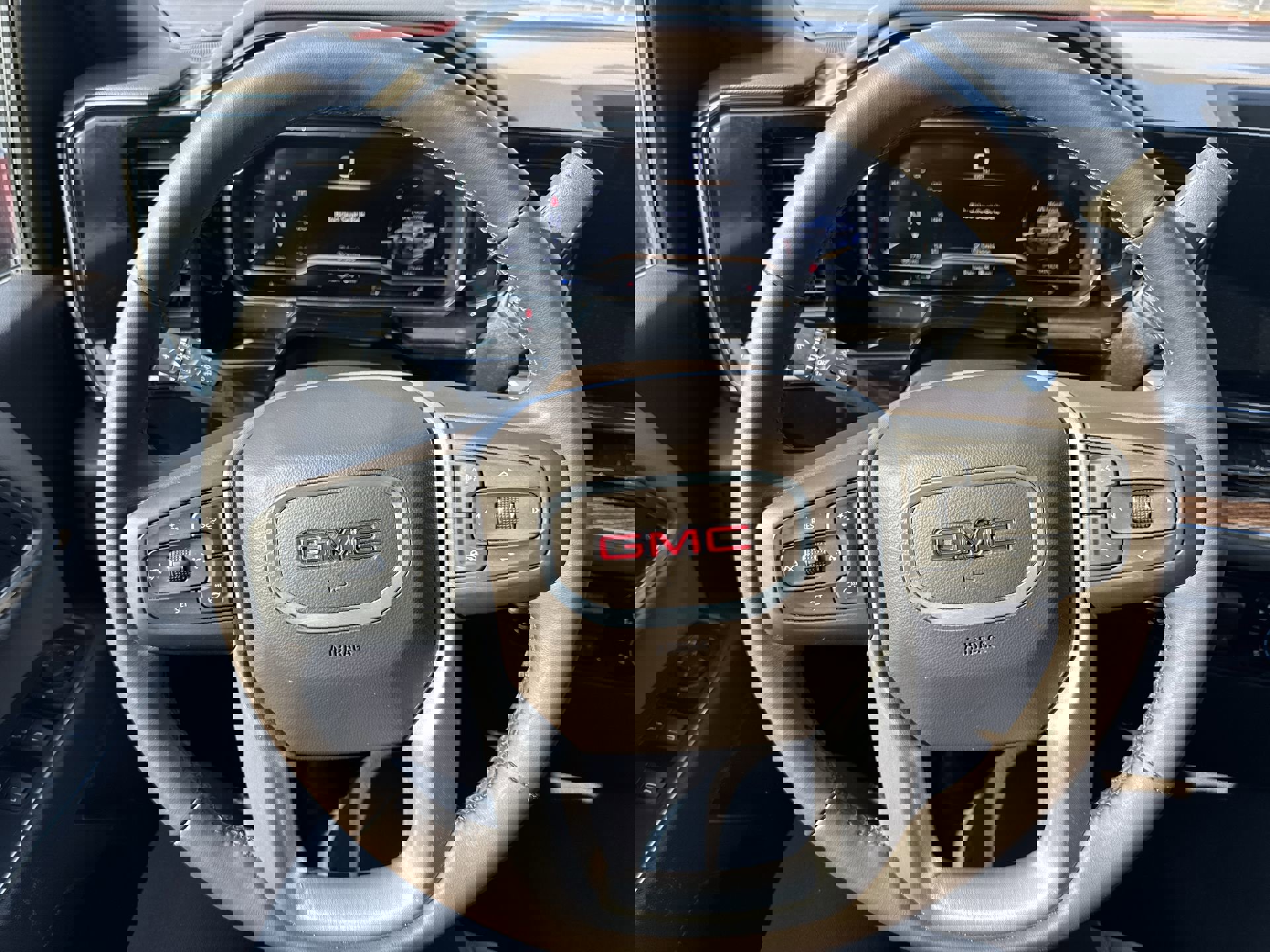 Used 2025 GMC Sierra 2500 SLE image 14