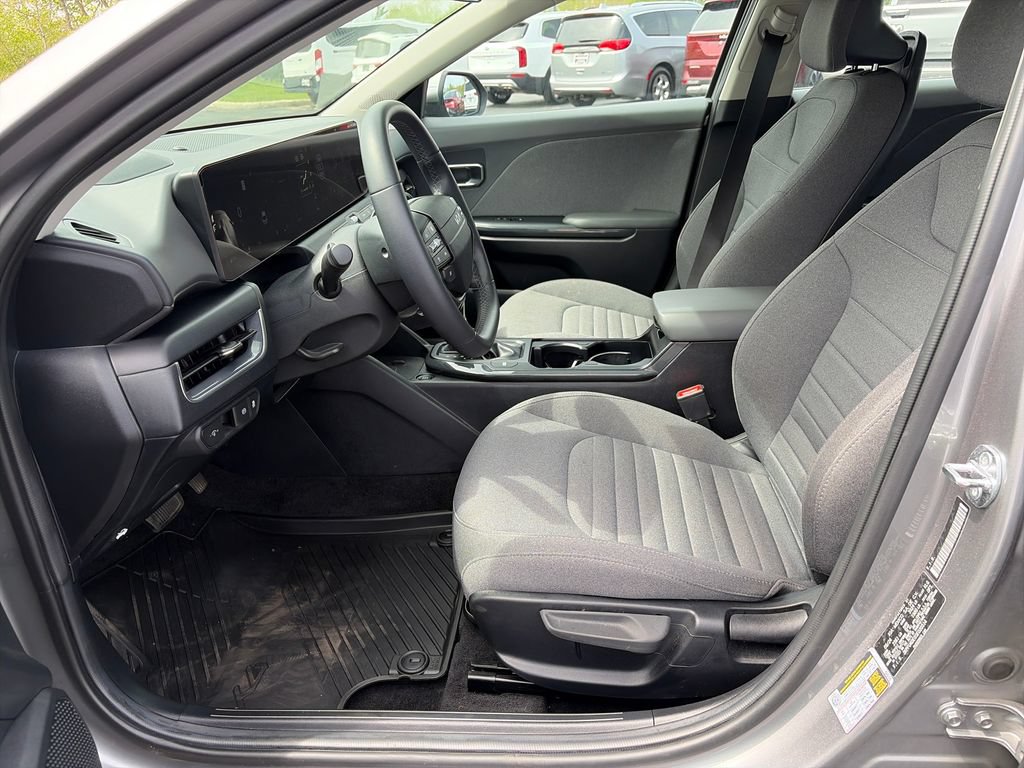 Used 2025 Kia K4 EX FWD image 14