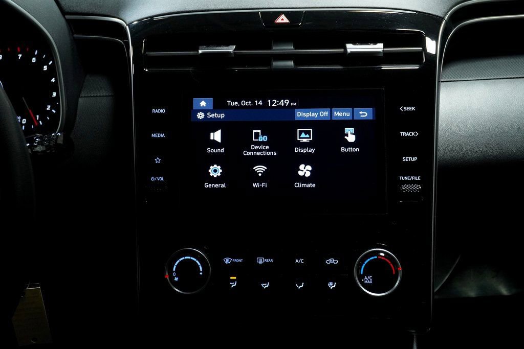 Used 2023 Hyundai Santa Cruz SE image 17