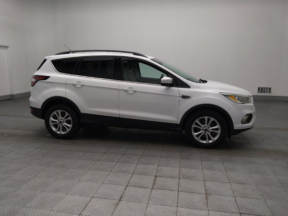 Used 2017 Ford Escape SE w/ Equipment Group 201A FWD image 11