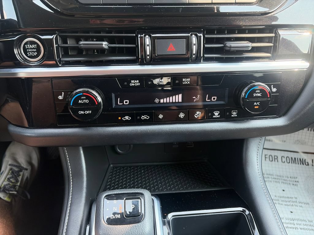Used 2023 Nissan Pathfinder SV AWD/4WD image 35