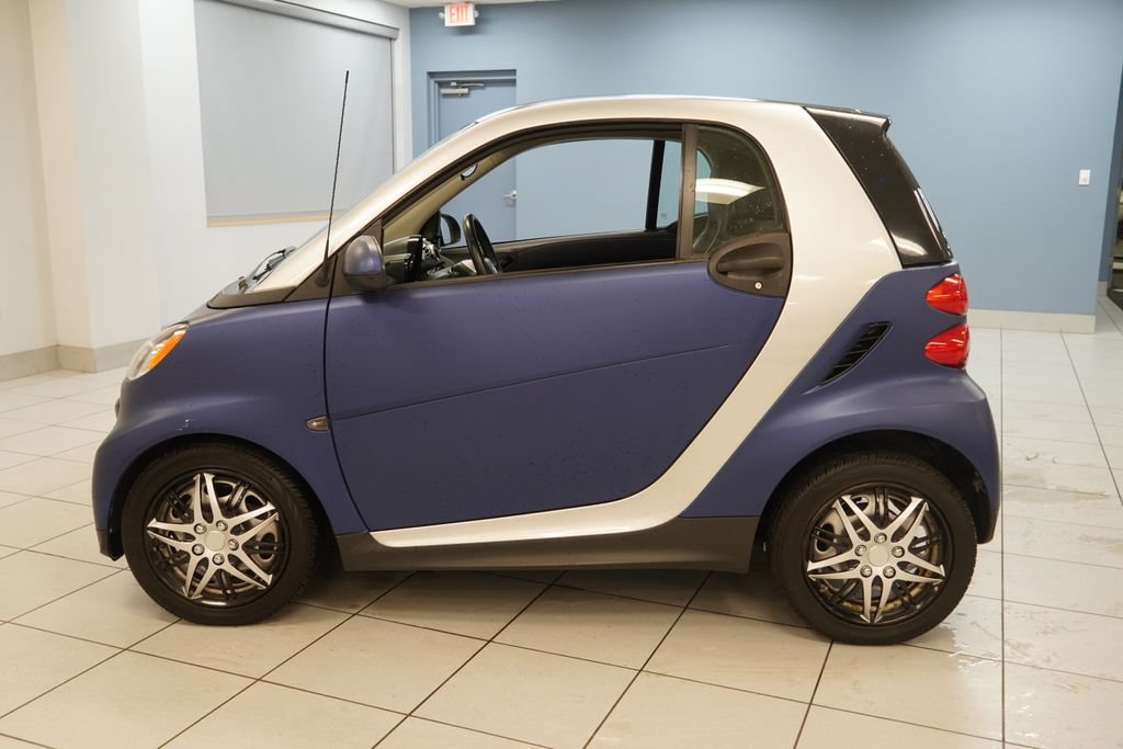 Used 2015 smart fortwo pure RWD image 2