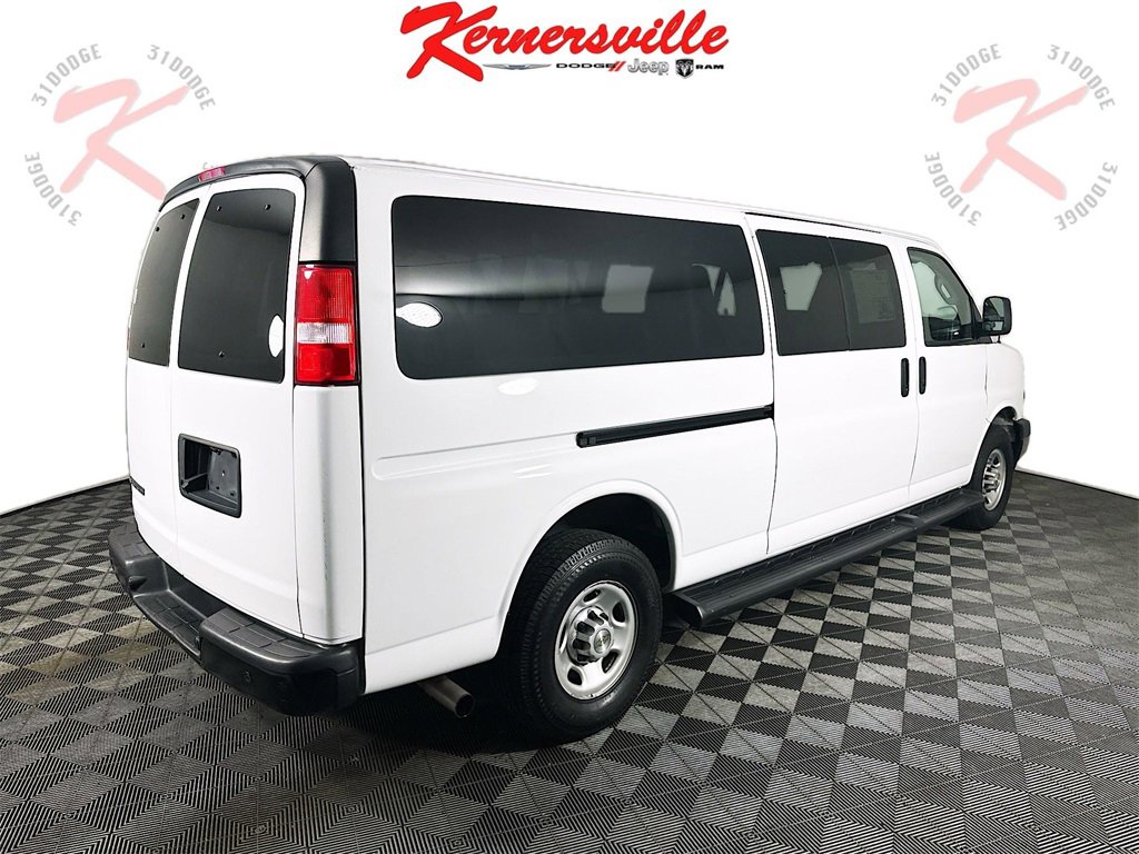 Used 2023 Chevrolet Express 3500 LS image 7
