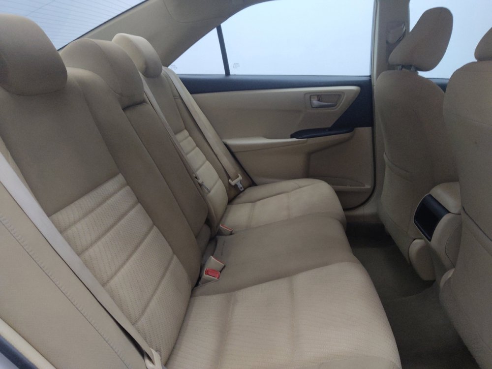 Used 2016 Toyota Camry LE FWD image 19