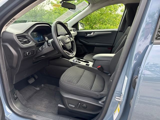 Used 2023 Ford Escape Active w/ Tech Pack #2 AWD/4WD image 10