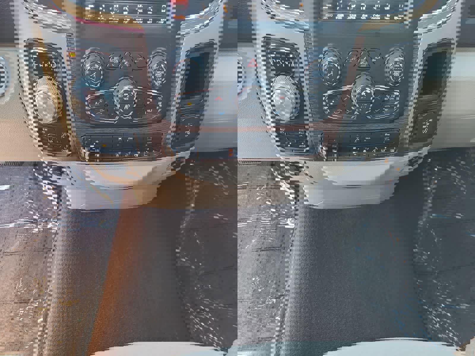 Used 2018 RAM 1500 Laramie w/ Convenience Group image 25