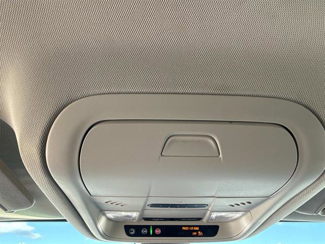 Used 2023 GMC Acadia Denali image 28