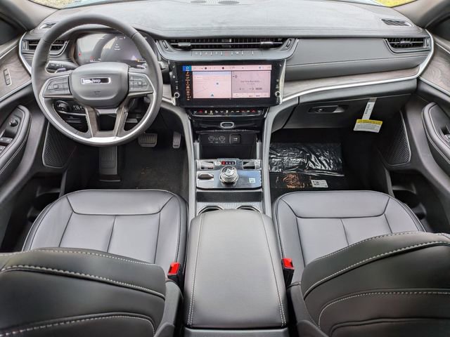 New 2026 Jeep Grand Cherokee Limited AWD/4WD image 16