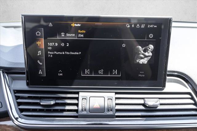 Used 2023 Audi Q5 e Premium w/ Convenience Package AWD/4WD image 16