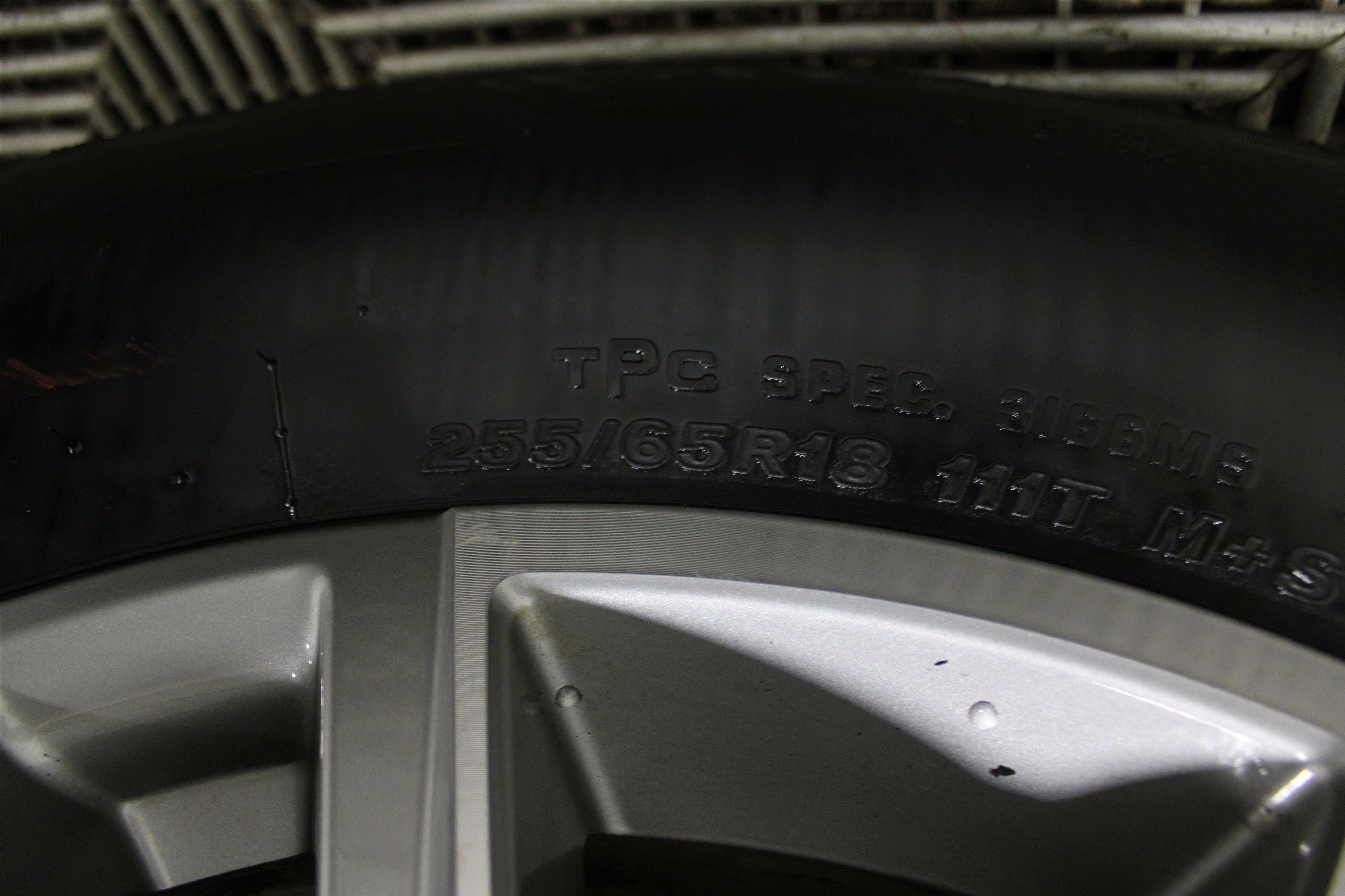 Used 2023 Chevrolet Traverse LT image 38