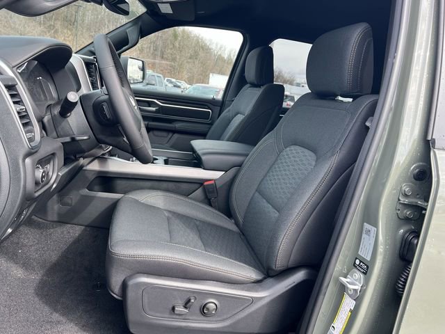 New 2026 RAM 1500 4x4 Crew Cab image 15