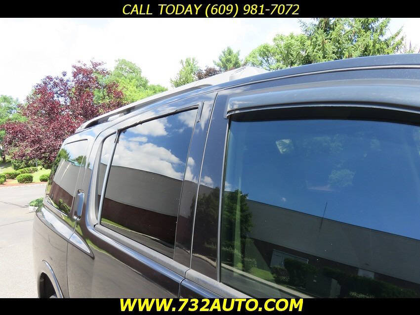 Used 2014 Nissan Armada SV AWD/4WD image 25