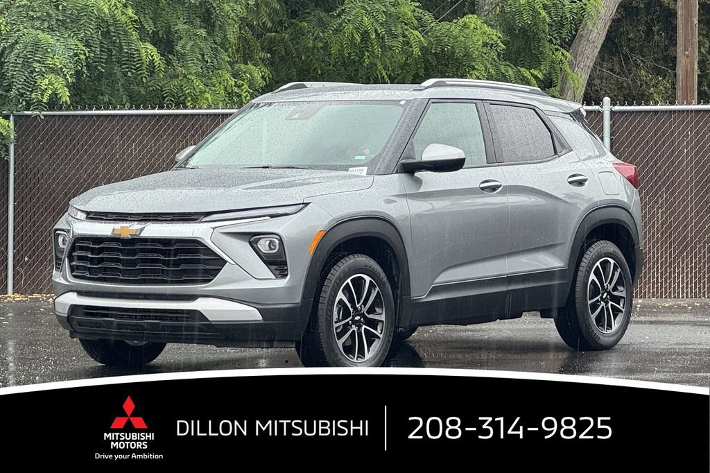 Used 2025 Chevrolet TrailBlazer LT AWD/4WD image 8
