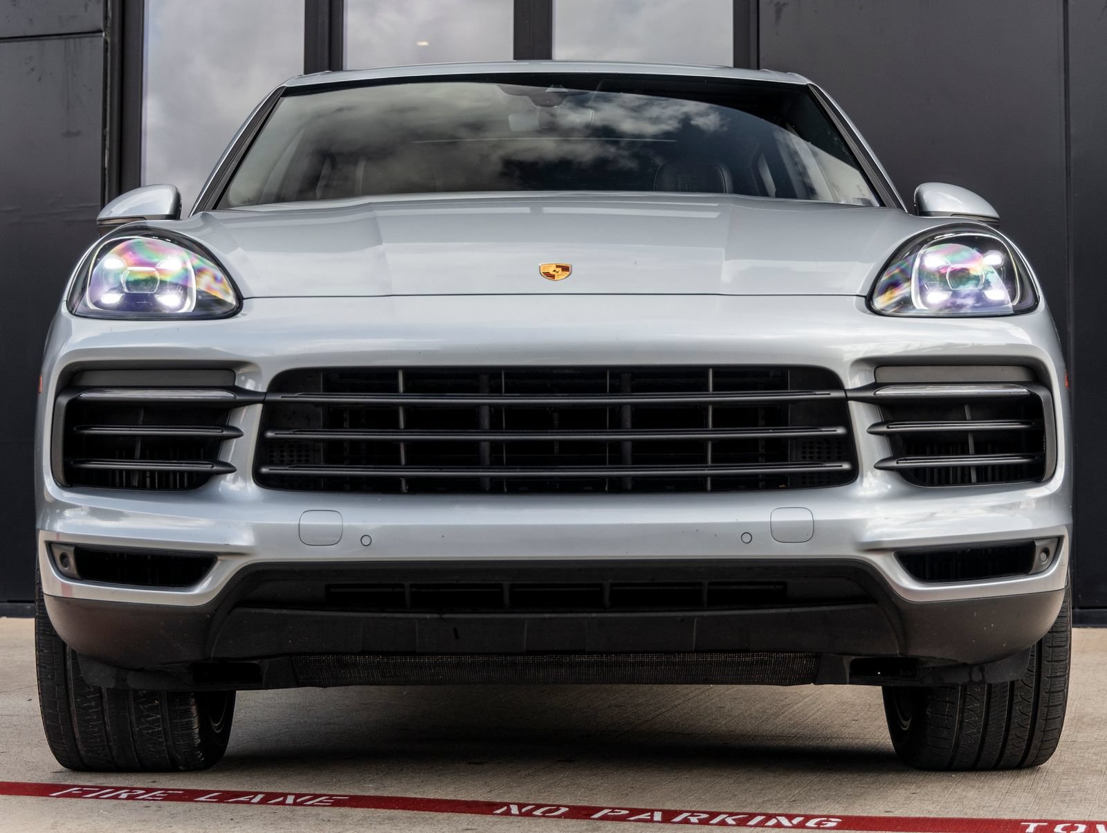 Used 2021 Porsche Cayenne AWD/4WD image 8