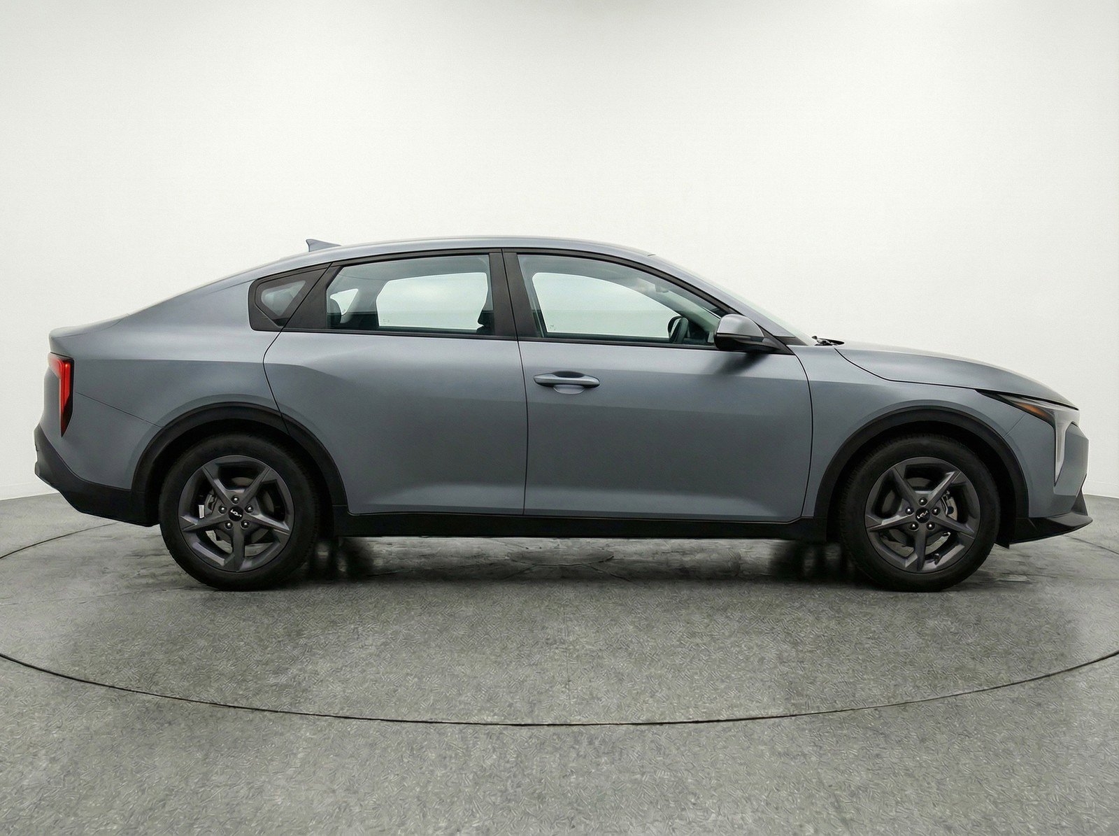 Used 2025 Kia K4 LXS FWD image 5
