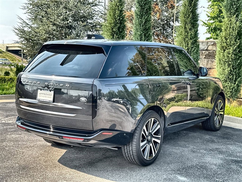 Certified 2023 Land Rover Range Rover SE image 3