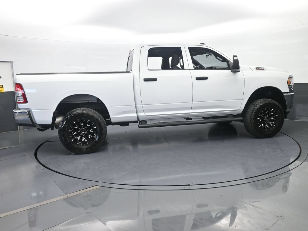 Used 2024 RAM 2500 Tradesman w/ Chrome Appearance Group AWD/4WD image 7