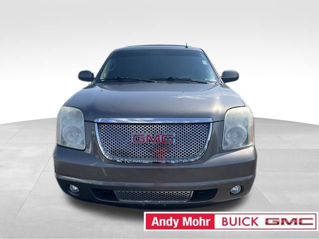 Used 2011 GMC Yukon Denali AWD/4WD image 3