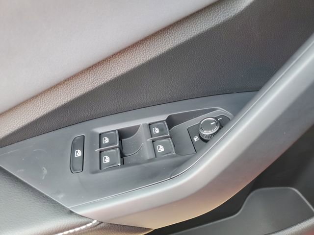 New 2026 Volkswagen Jetta SE FWD image 30