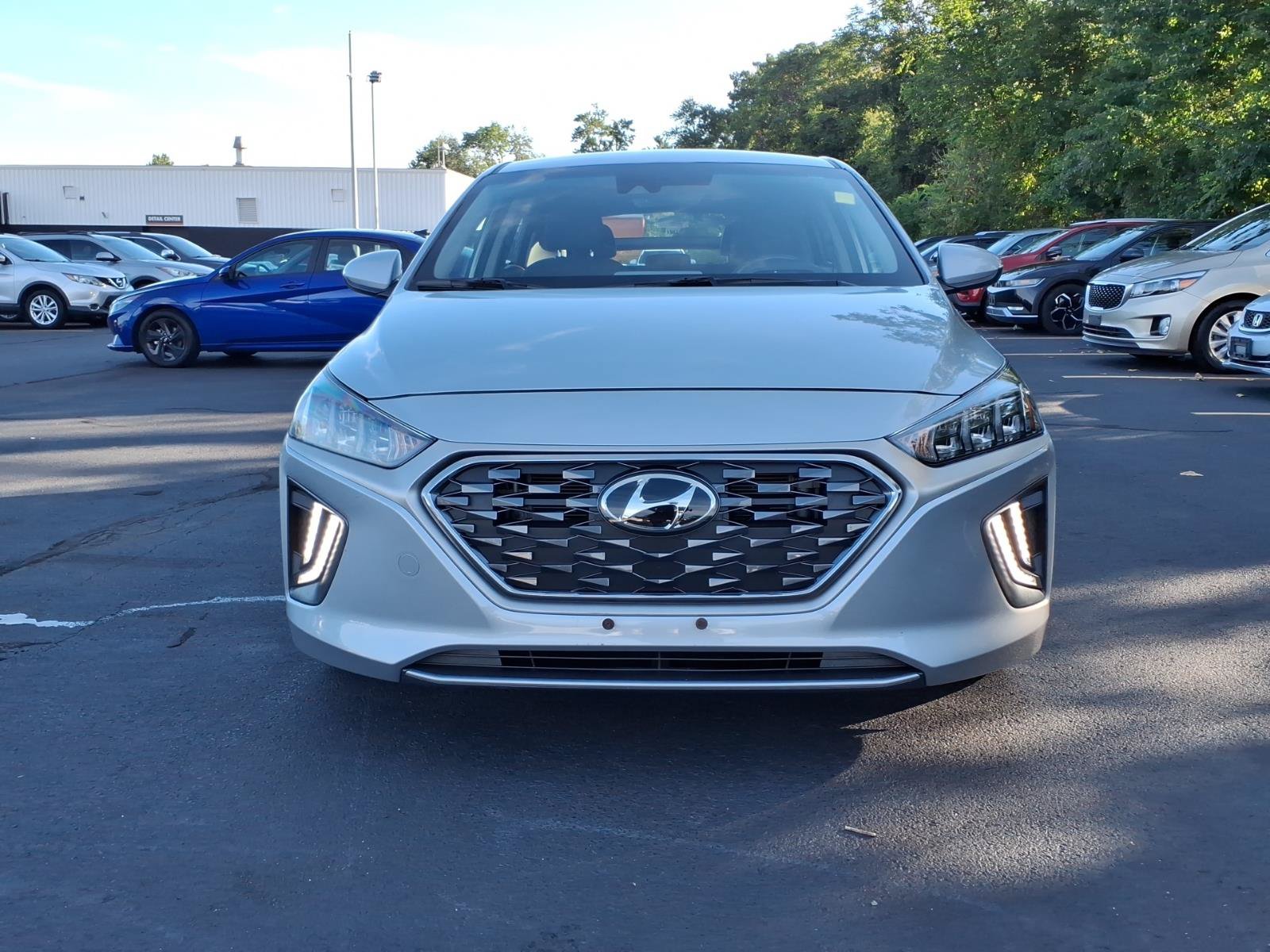 Used 2022 Hyundai Ioniq SEL FWD video 2