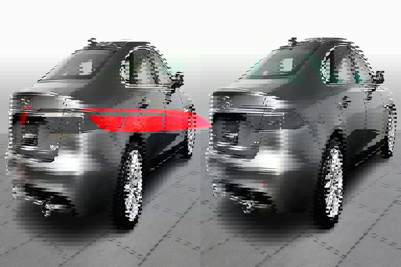 Used 2017 Jaguar XF Prestige image 12