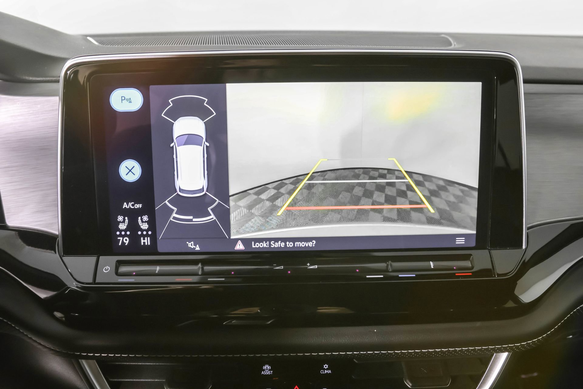 Used 2024 Volkswagen Atlas Cross Sport SE image 7