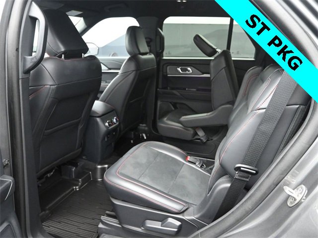 Used 2025 Ford Explorer ST image 11
