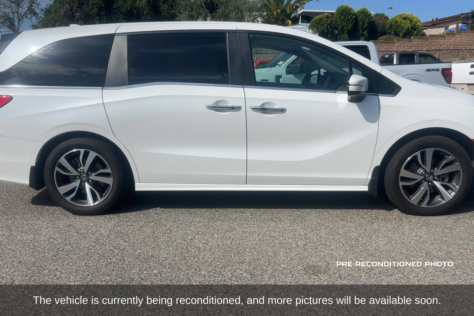 Used 2023 Honda Odyssey Touring image 4