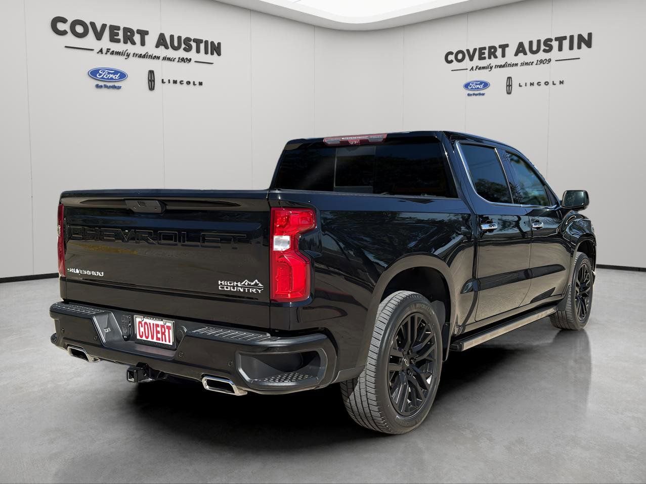 Used 2021 Chevrolet Silverado 1500 High Country w/ Technology Package image 5