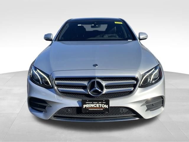Used 2019 Mercedes-Benz E 300 4MATIC image 2