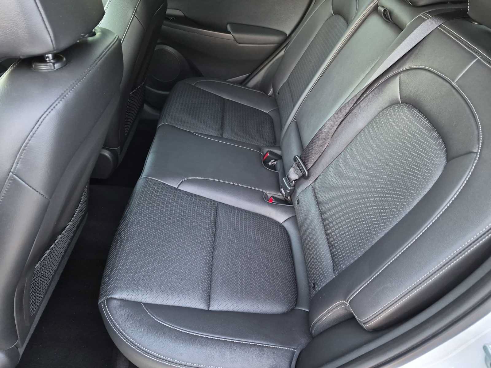 Used 2021 Hyundai Kona Limited FWD image 28