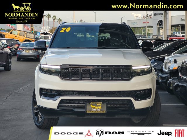 Used 2024 Jeep Grand Wagoneer L Series II w/ Quick Order Packagew 28T AWD/4WD image 2