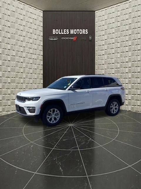 Certified 2023 Jeep Grand Cherokee Limited AWD/4WD image 13