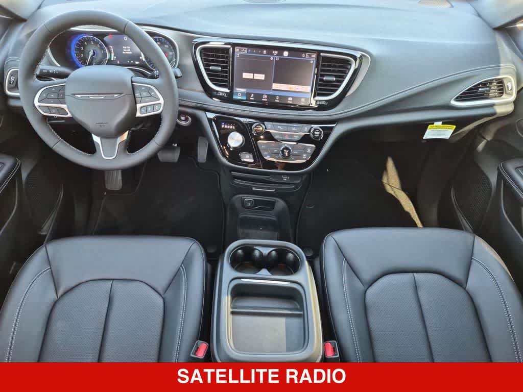 New 2027 Chrysler Pacifica Select FWD image 15