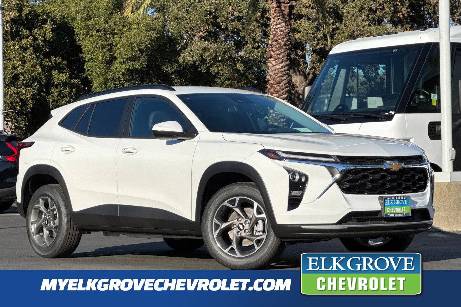 New 2026 Chevrolet Trax LT w/ LT Convenience Package FWD image 1