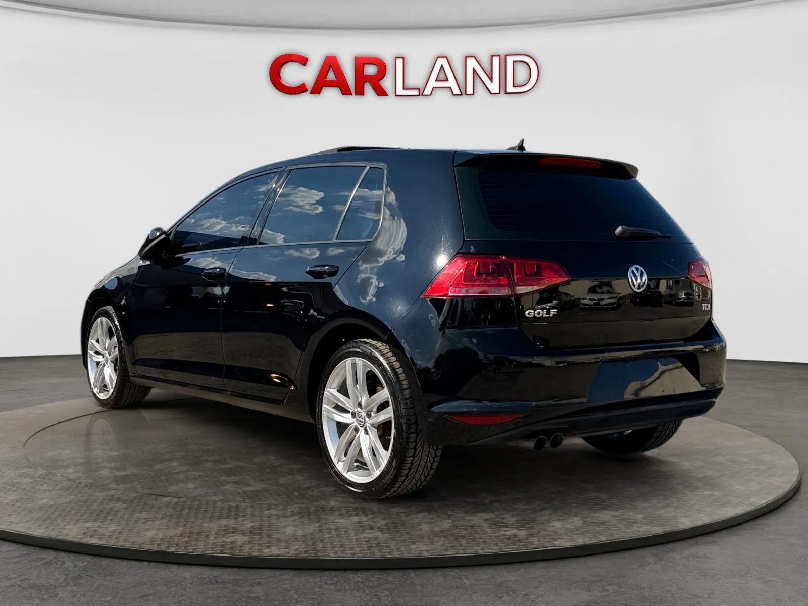 Used 2015 Volkswagen Golf TDI SEL FWD image 4