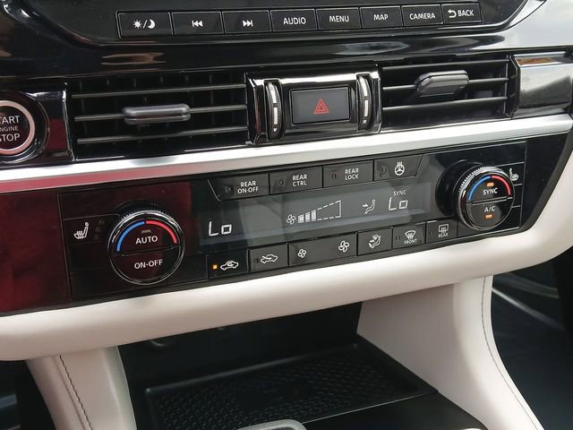 Used 2023 Nissan Pathfinder SL image 19