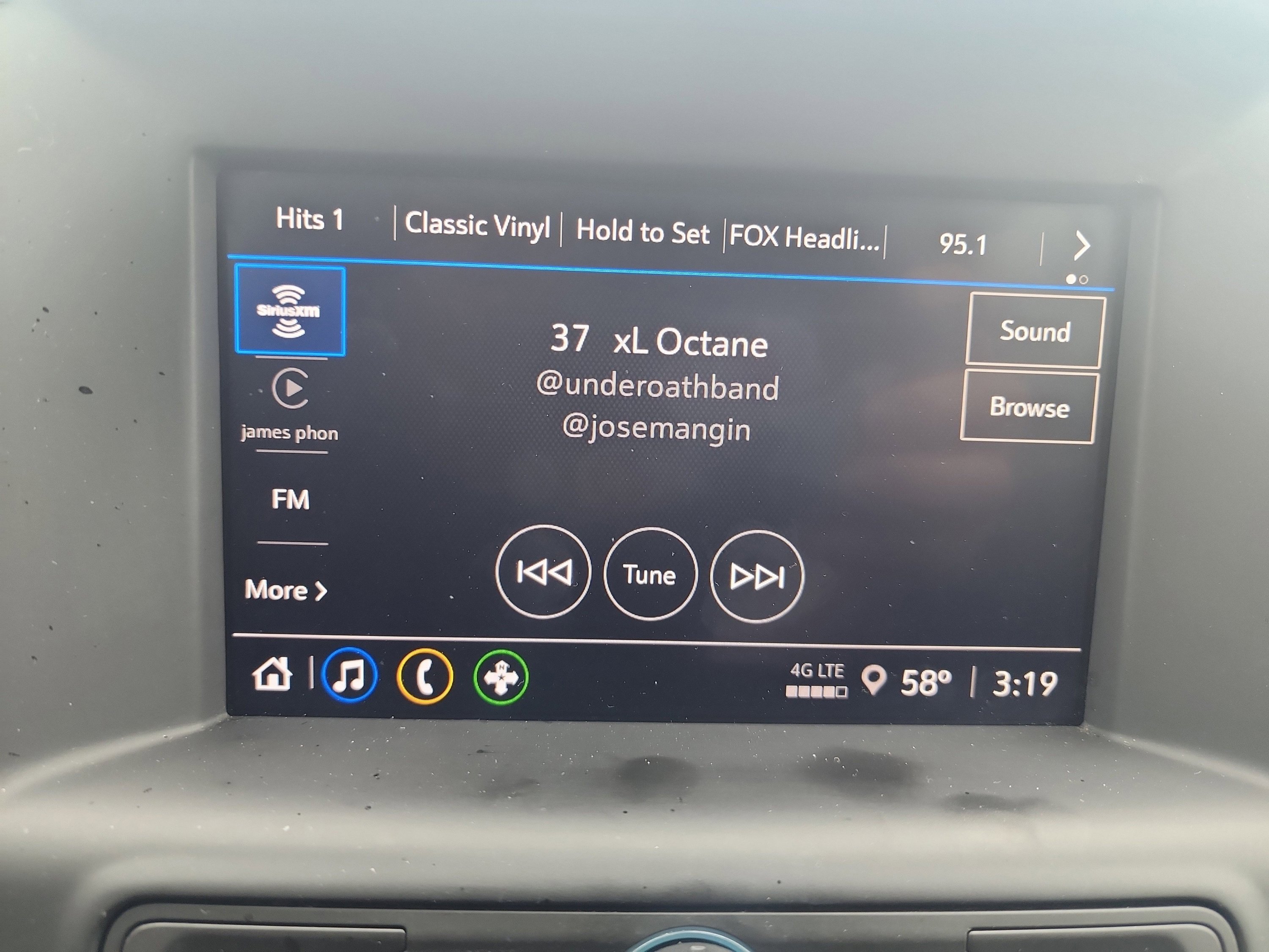 Used 2022 GMC Terrain SLE image 34