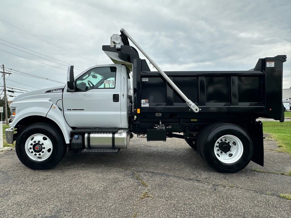 New 2026 Ford F750 2WD Regular Cab Super Duty image 2