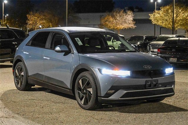 New 2026 Hyundai Ioniq 5 SEL image 3