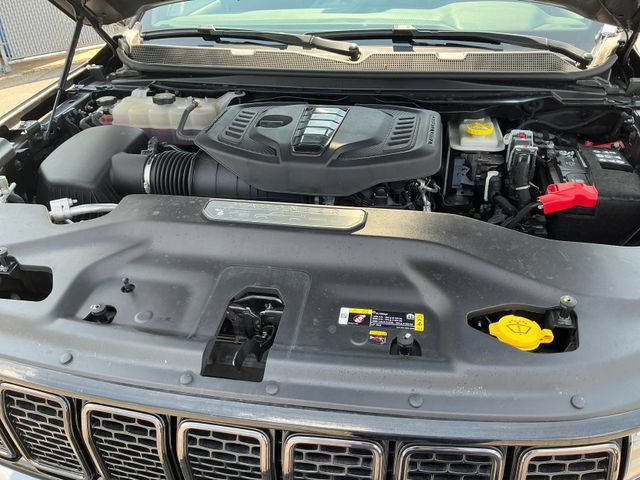 Used 2024 Jeep Wagoneer Series II AWD/4WD image 11