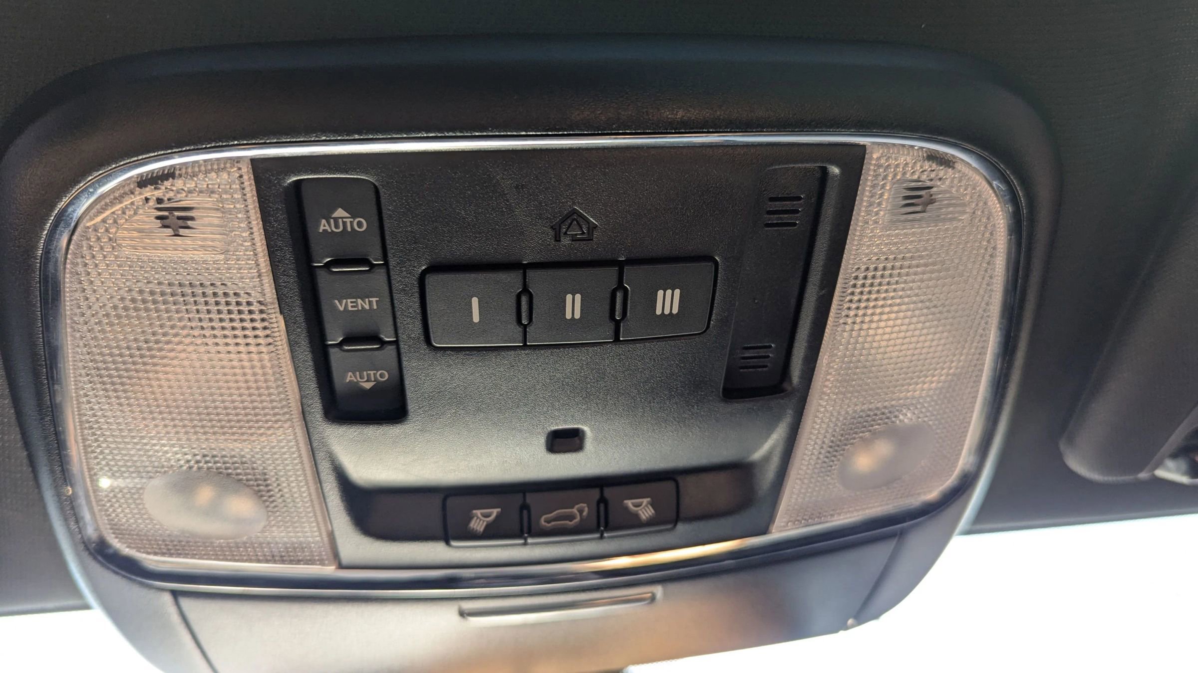 Used 2014 Jeep Grand Cherokee Limited AWD/4WD image 27