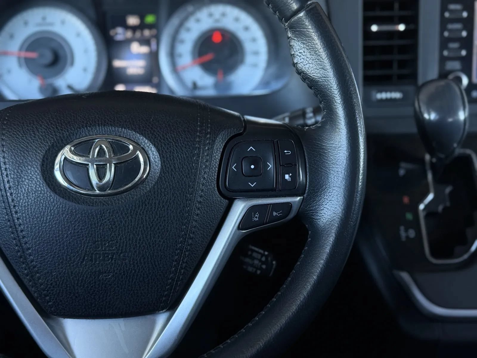 Used 2020 Toyota Sienna SE Premium AWD/4WD image 27